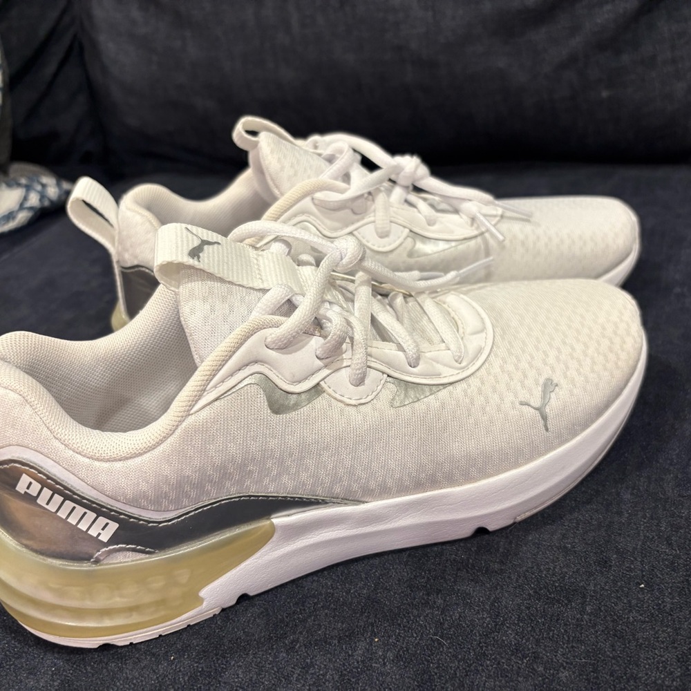 PUMA Women's Cream and Silver Sneakers